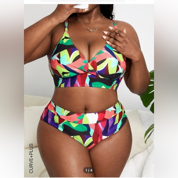 🍉Shein plus size all over print bikini swimsuit multi colour, 1X - Picture 5 of 8